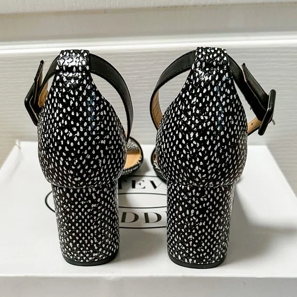 BRAND NEW CL by Laundry Black and White Polka Dot Block Heel Sandals Size 9.5 - Picture 3 of 4
